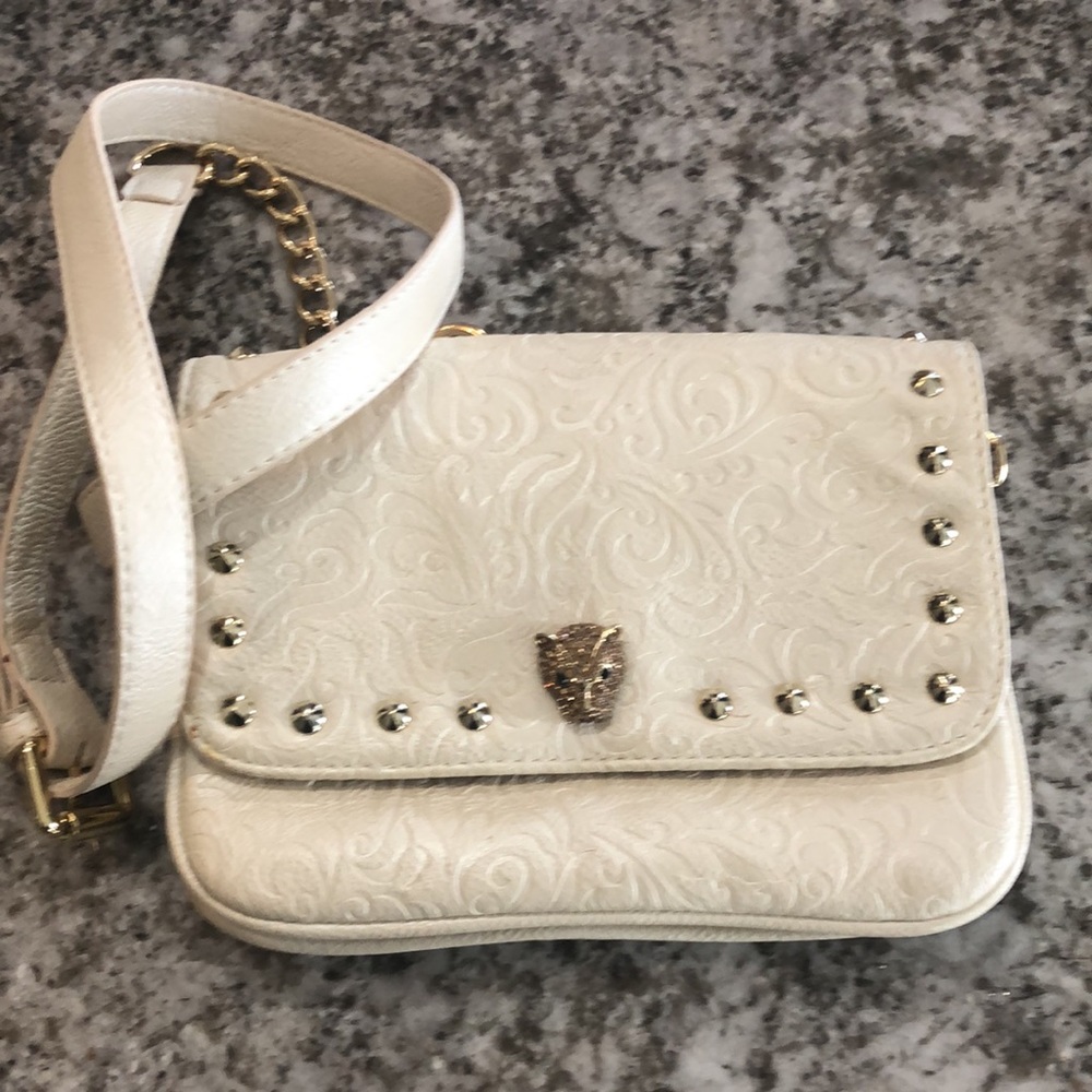 Guess small cross body bag Euc